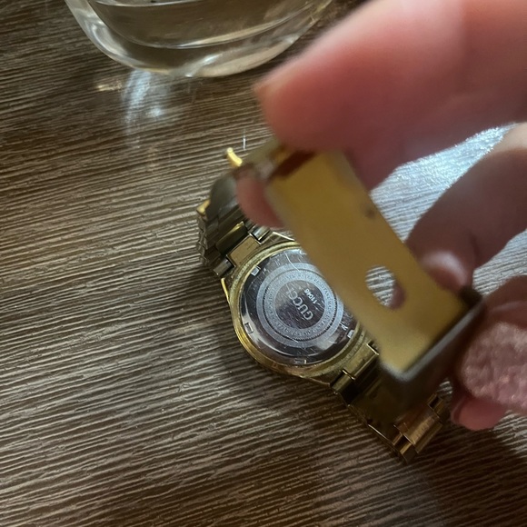 Gucci watch - Picture 4 of 6